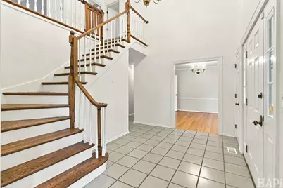 22 Bruce Circle N, Hawthorn Woods, IL 60047 - Photo 3