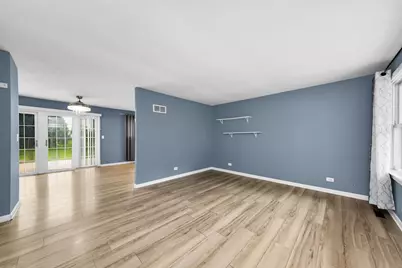 1529 Ronzheimer Avenue, Saint Charles, IL 60174 - Photo 3