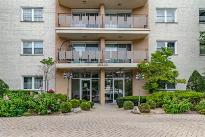 8210 Elmwood Street #314, Skokie, IL 60077 - Photo 3