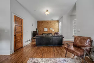 116 W Locust St, Bloomington, IL 61701 - Photo 7