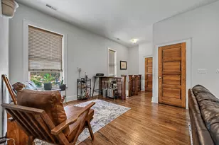 116 W Locust St, Bloomington, IL 61701 - Photo 9