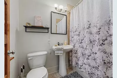 116 W Locust Street, Bloomington, IL 61701 - Photo 11