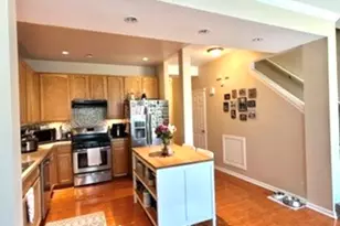 2058 Limestone Ln, Carpentersville, IL 60110 - Photo 3