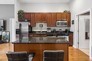 740 W Fulton St, Chicago, IL 60661 - Photo 3