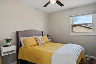 1747 E Barrington Ave, Decatur, IL 62526 - Photo 27
