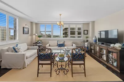 1445 N State Parkway #2205, Chicago, IL 60610 - Photo 5