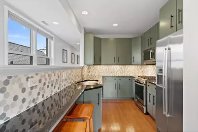 1338 W Addison Street #2, Chicago, IL 60613 - Photo 9