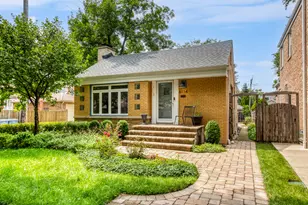 6114 N Lenox Ave, Chicago, IL 60646 - Photo 1