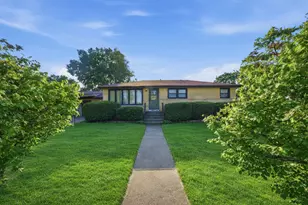 8300 Long Ave, Burbank, IL 60459 - Photo 1