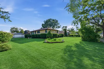 8300 Long Avenue, Burbank, IL 60459 - Photo 3