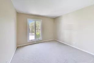 520 Hummingbird Ln, Deerfield, IL 60015 - Photo 25