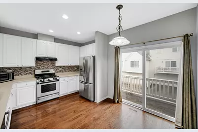2392 Oakfield Court, Aurora, IL 60503 - Photo 11