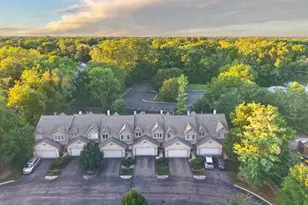 548 Silver Aspen Cir, Crystal Lake, IL 60014 - Photo 3
