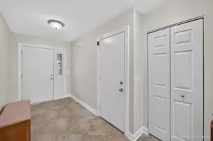 548 Silver Aspen Cir, Crystal Lake, IL 60014 - Photo 7