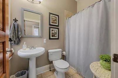 108 W Locust Street, Bloomington, IL 61701 - Photo 11