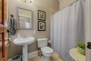 108 W Locust St, Bloomington, IL 61701 - Photo 11
