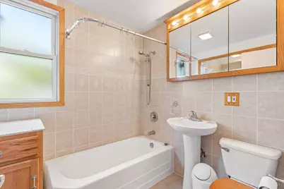 5128 W Ainslie Street, Chicago, IL 60630 - Photo 7