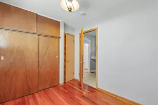 5128 W Ainslie St, Chicago, IL 60630 - Photo 9