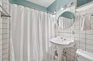 2443 W Lunt Ave, Chicago, IL 60645 - Photo 9