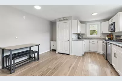 724 5th Avenue, Belvidere, IL 61008 - Photo 9