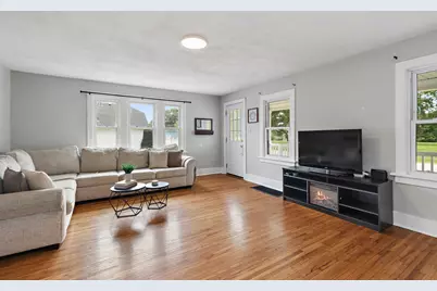 724 5th Avenue, Belvidere, IL 61008 - Photo 5