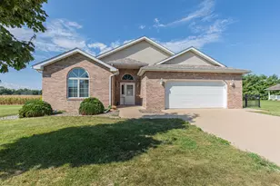 713 Independence Dr, Princeton, IL 61356 - Photo 1