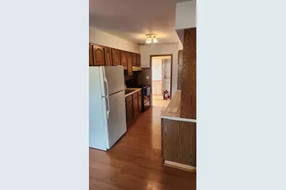 143 S Pleasant Avenue, Bloomingdale, IL 60108 - Photo 3