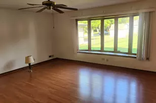 143 S Pleasant Ave, Bloomingdale, IL 60108 - Photo 5