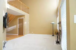 172 Crescent Ln, Schaumburg, IL 60193 - Photo 5