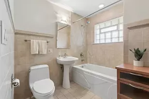 7920 Kenneth Ave, Skokie, IL 60076 - Photo 19