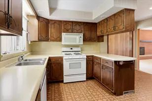 300 S Jackson St, Flanagan, IL 61740 - Photo 17