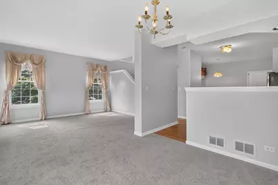533 Cherry Hill Court, Schaumburg, IL 60193 - Photo 9