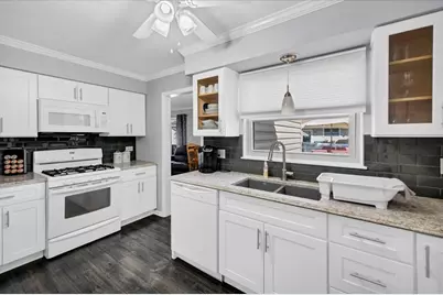 80 Essex Road, Elk Grove Village, IL 60007 - Photo 3