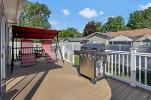 80 Essex Rd, Elk Grove Village, IL 60007 - Photo 15
