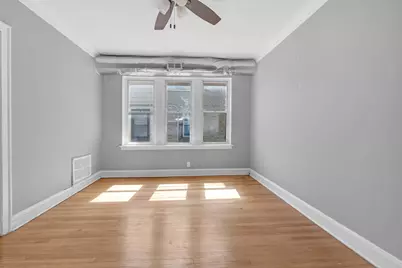 6215 N Washtenaw Avenue #2, Chicago, IL 60659 - Photo 5