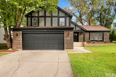 62 E Fox Hill Drive, Buffalo Grove, IL 60089 - Photo 1