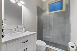 1355 W Erie St, Chicago, IL 60622 - Photo 27