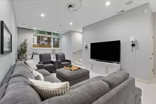 1355 W Erie St, Chicago, IL 60622 - Photo 21