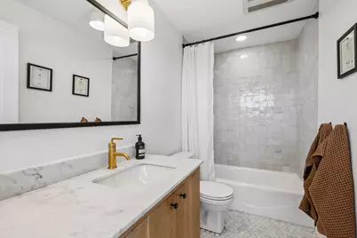 1137 N Wood Street #2E, Chicago, IL 60622 - Photo 9