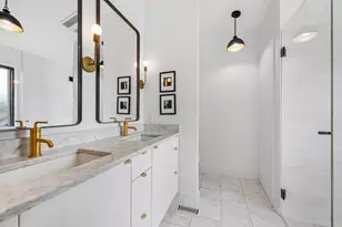 1137 N Wood St, Chicago, IL 60622 - Photo 13