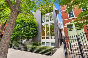 1824 W Superior St, Chicago, IL 60622 - Photo 1