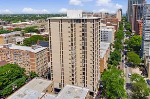 5740 N Sheridan Rd, Chicago, IL 60660 - Photo 1