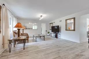 11230 Joyce Ln, Willow Springs, IL 60480 - Photo 9