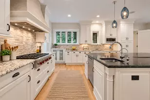 2855 Sheridan Pl, Evanston, IL 60201 - Photo 9