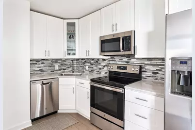 2626 N Lakeview Avenue #604, Chicago, IL 60614 - Photo 9