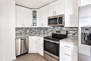 2626 N Lakeview Ave, Chicago, IL 60614 - Photo 9
