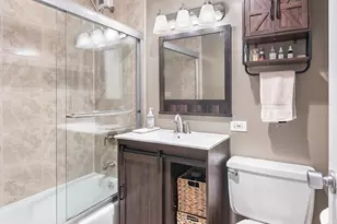 2626 N Lakeview Ave, Chicago, IL 60614 - Photo 13