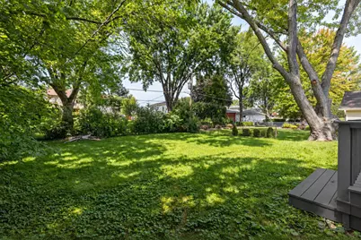 690 Macarthur Drive, Buffalo Grove, IL 60089 - Photo 23