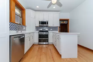 5253 W Wrightwood Ave, Chicago, IL 60639 - Photo 13