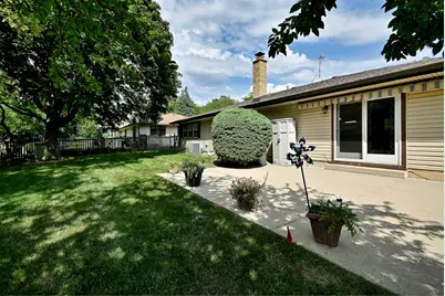 132 S Staffire Drives, Schaumburg, IL 60193 - Photo 37